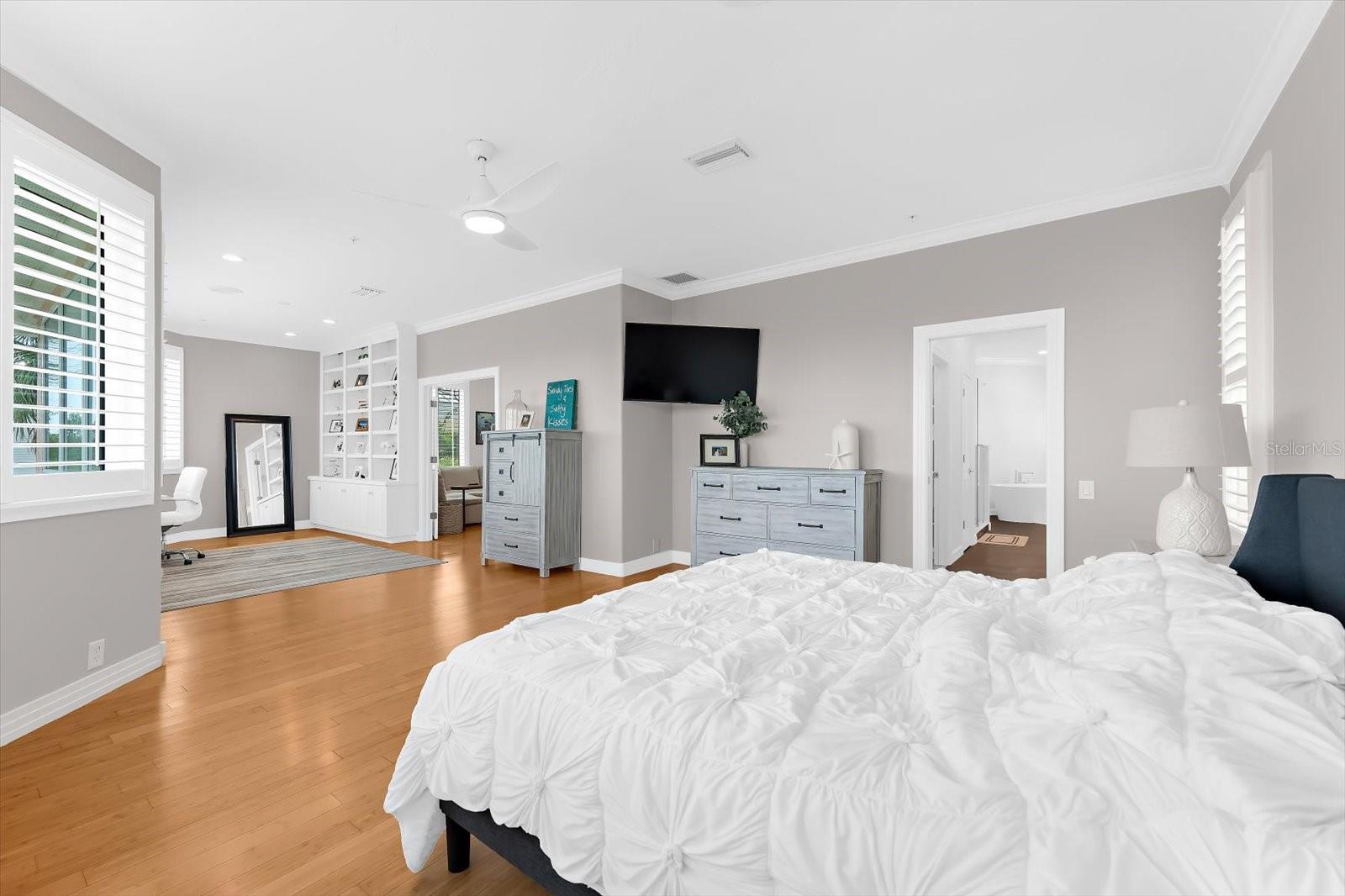 3941 HAMILTON CLUB CIR #9