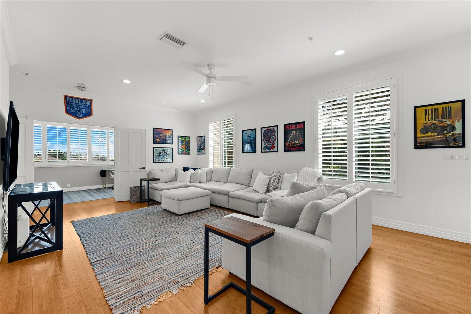 3941 HAMILTON CLUB CIR #9