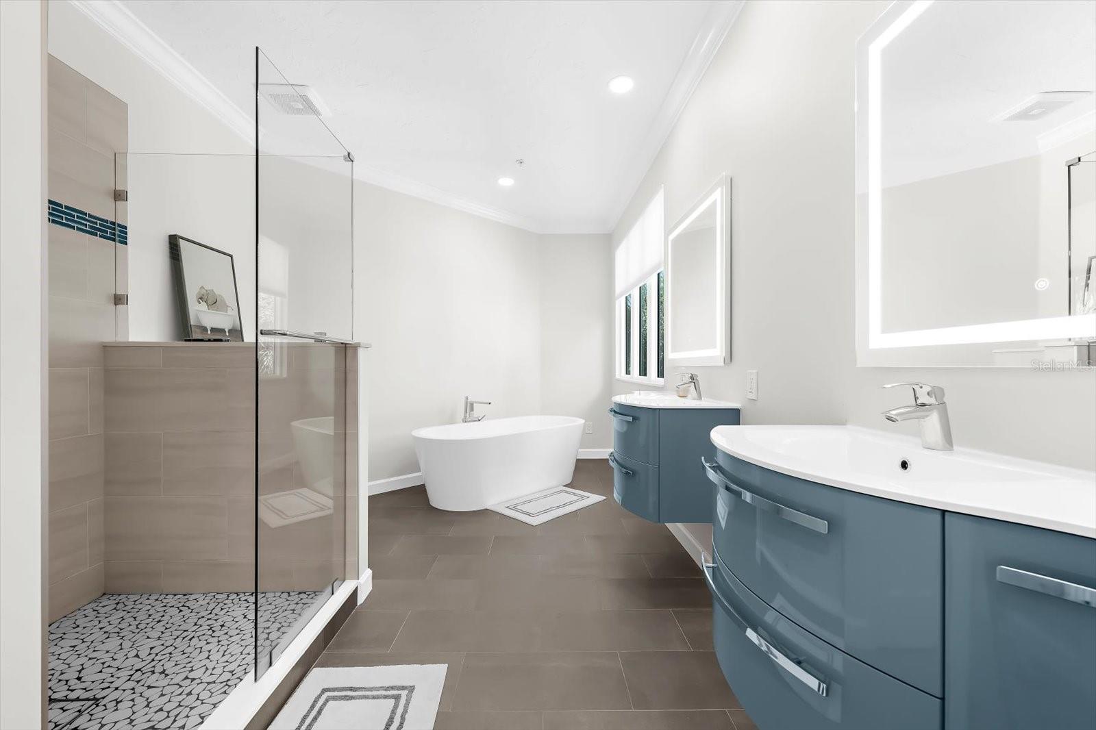 3941 HAMILTON CLUB CIR #9