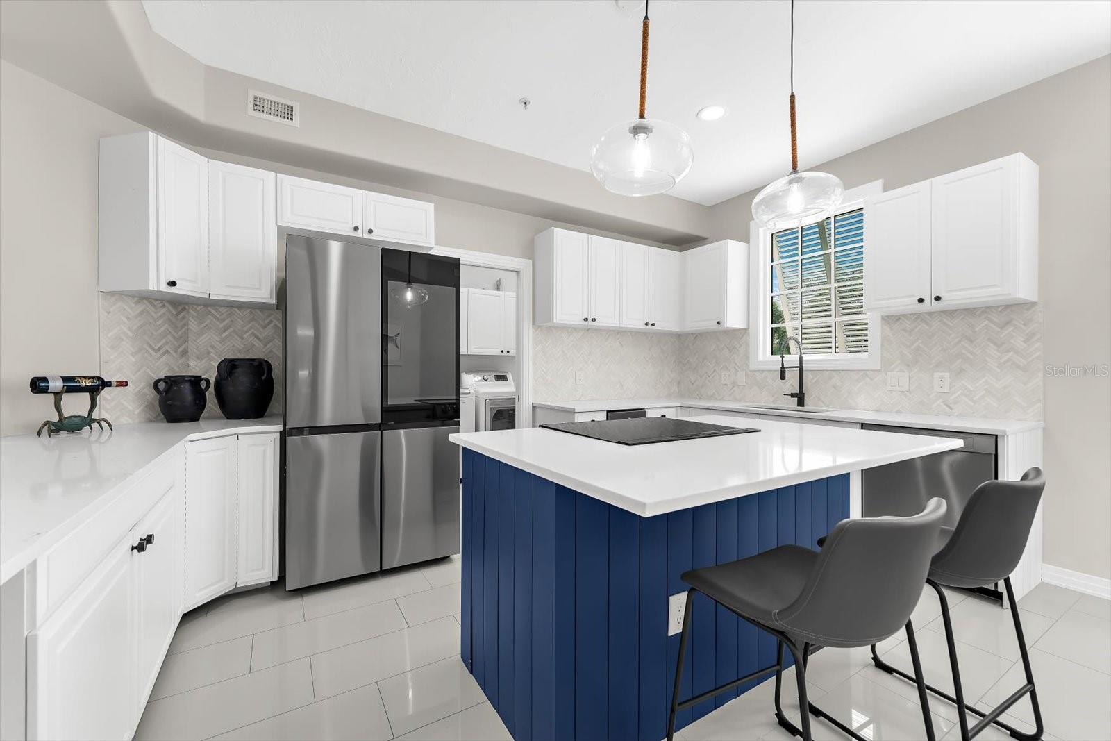 3941 HAMILTON CLUB CIR #9