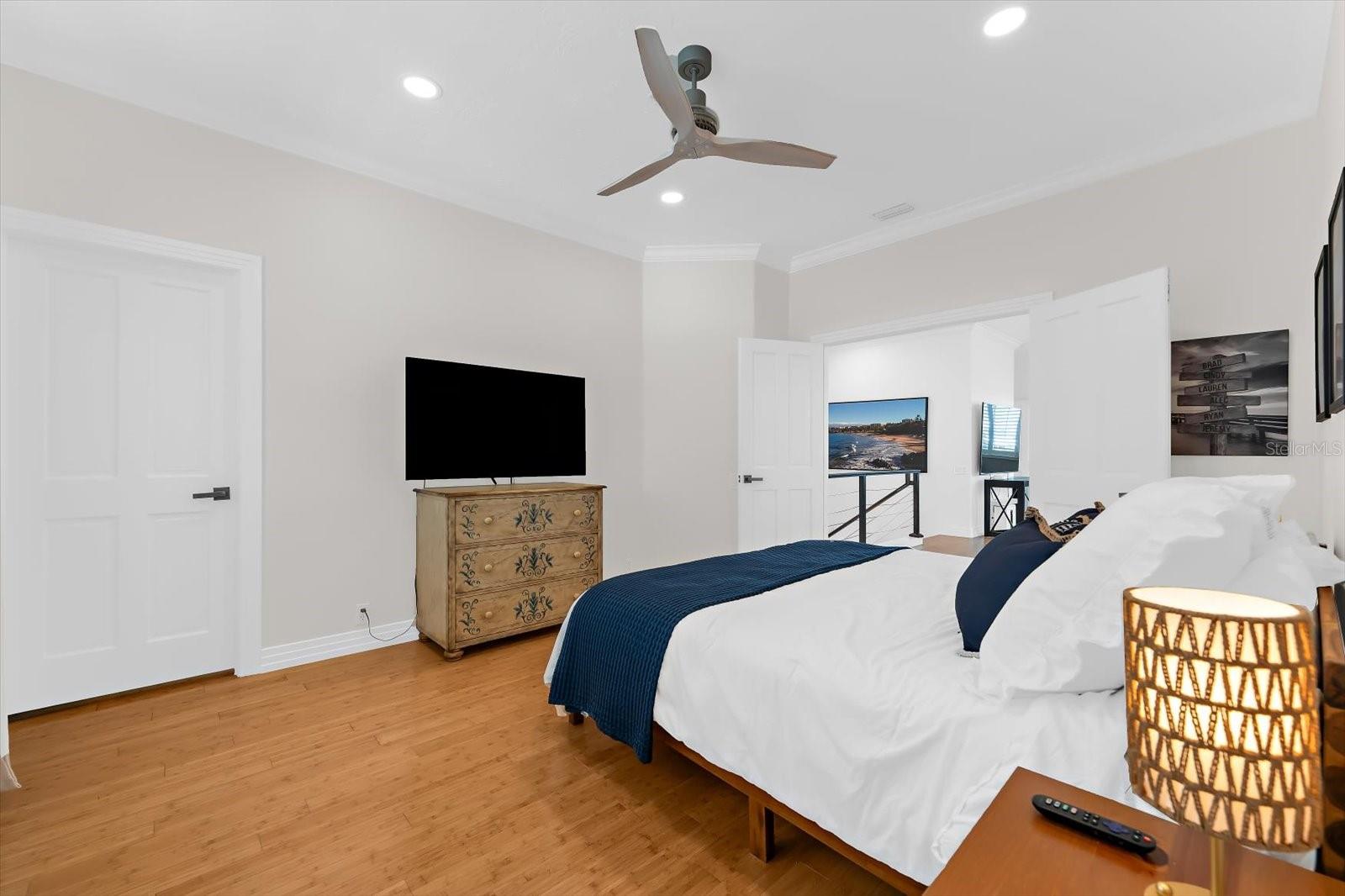 3941 HAMILTON CLUB CIR #9