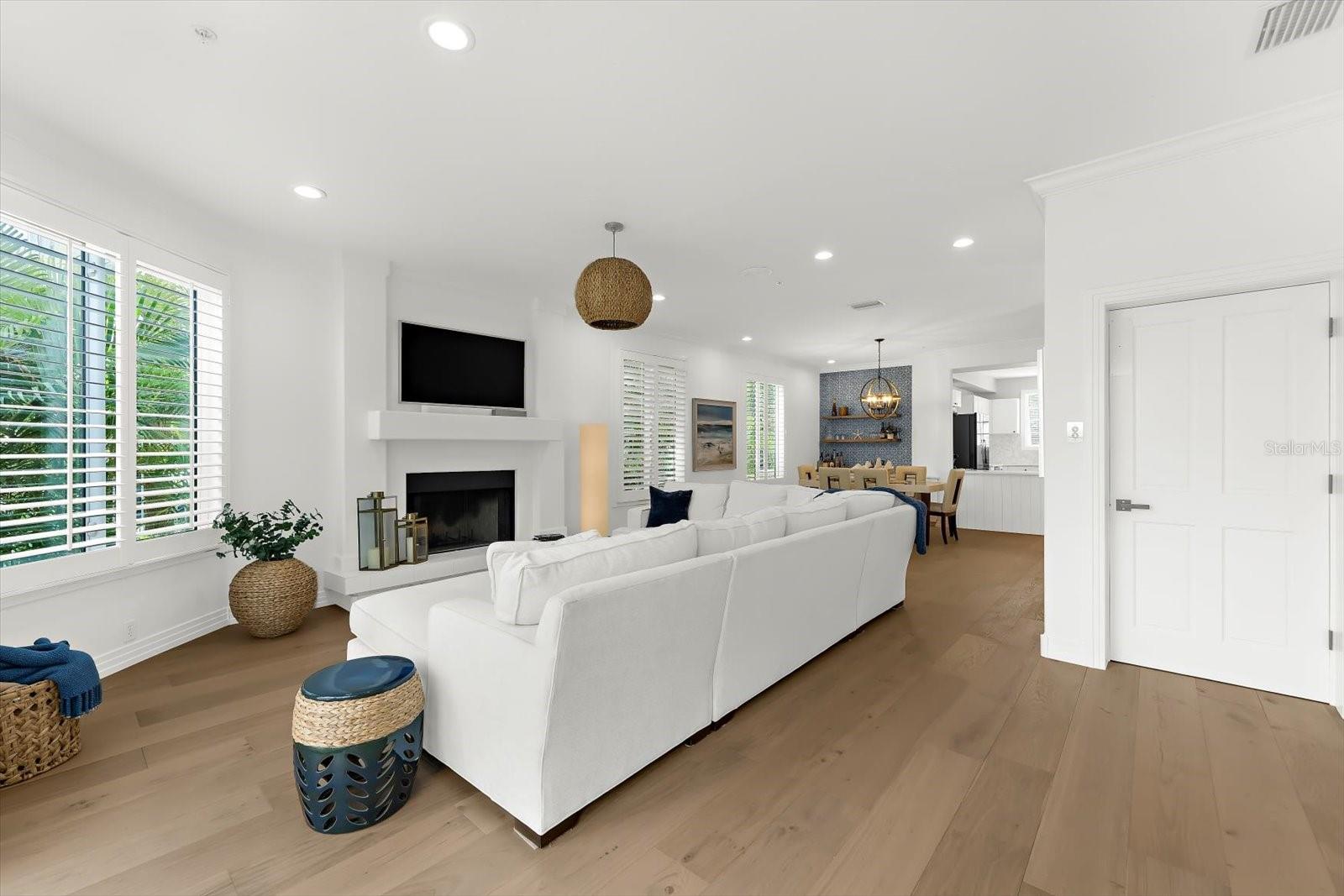 3941 HAMILTON CLUB CIR #9