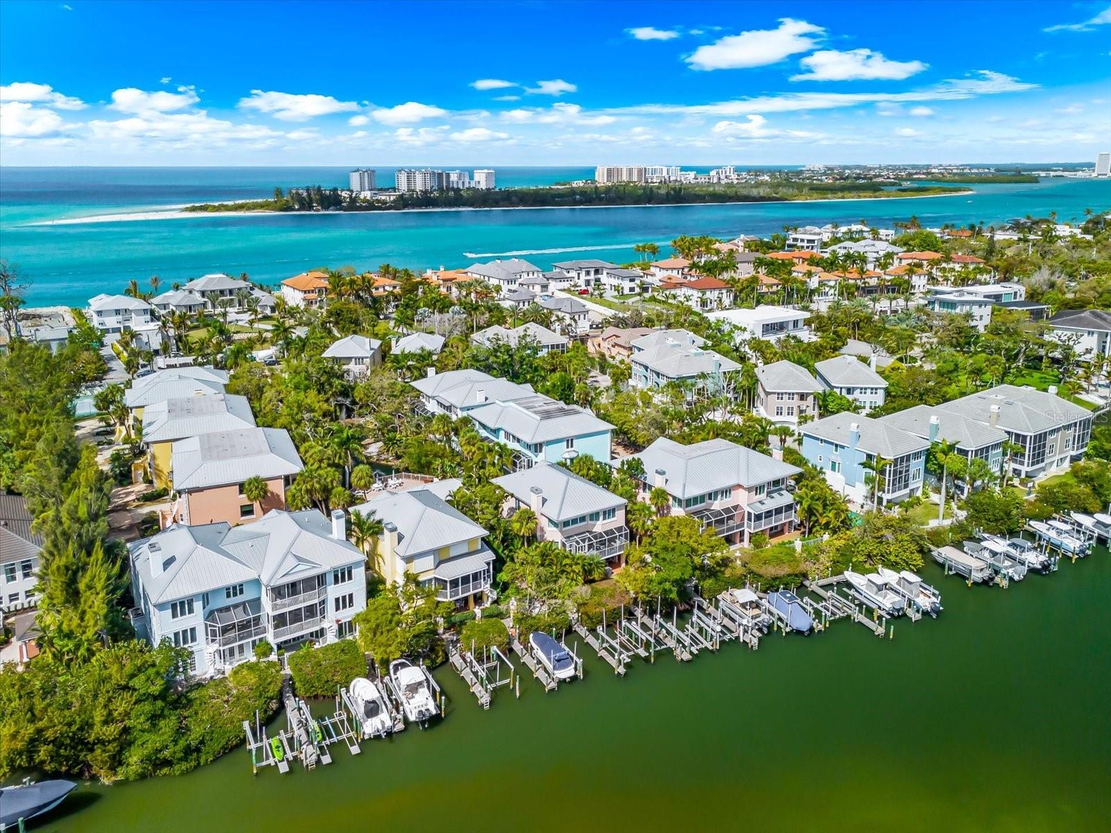 3941 HAMILTON CLUB CIR #9