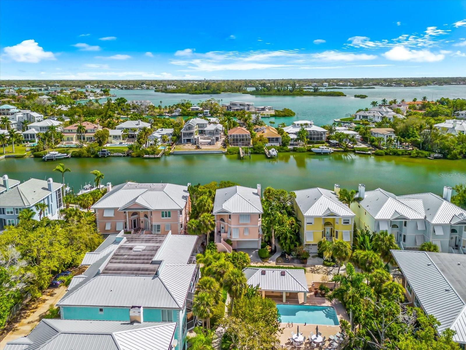 3941 HAMILTON CLUB CIR #9