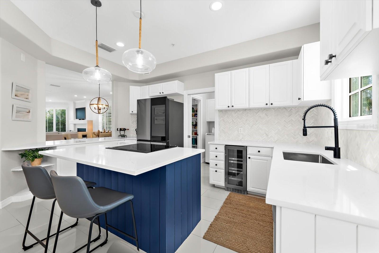 3941 HAMILTON CLUB CIR #9