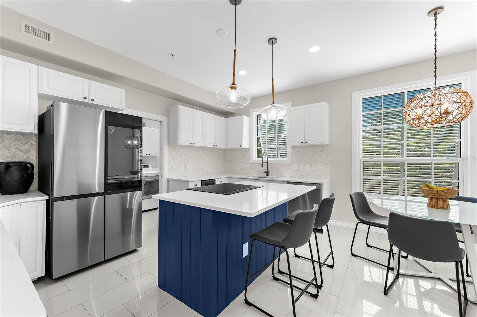 3941 HAMILTON CLUB CIR #9