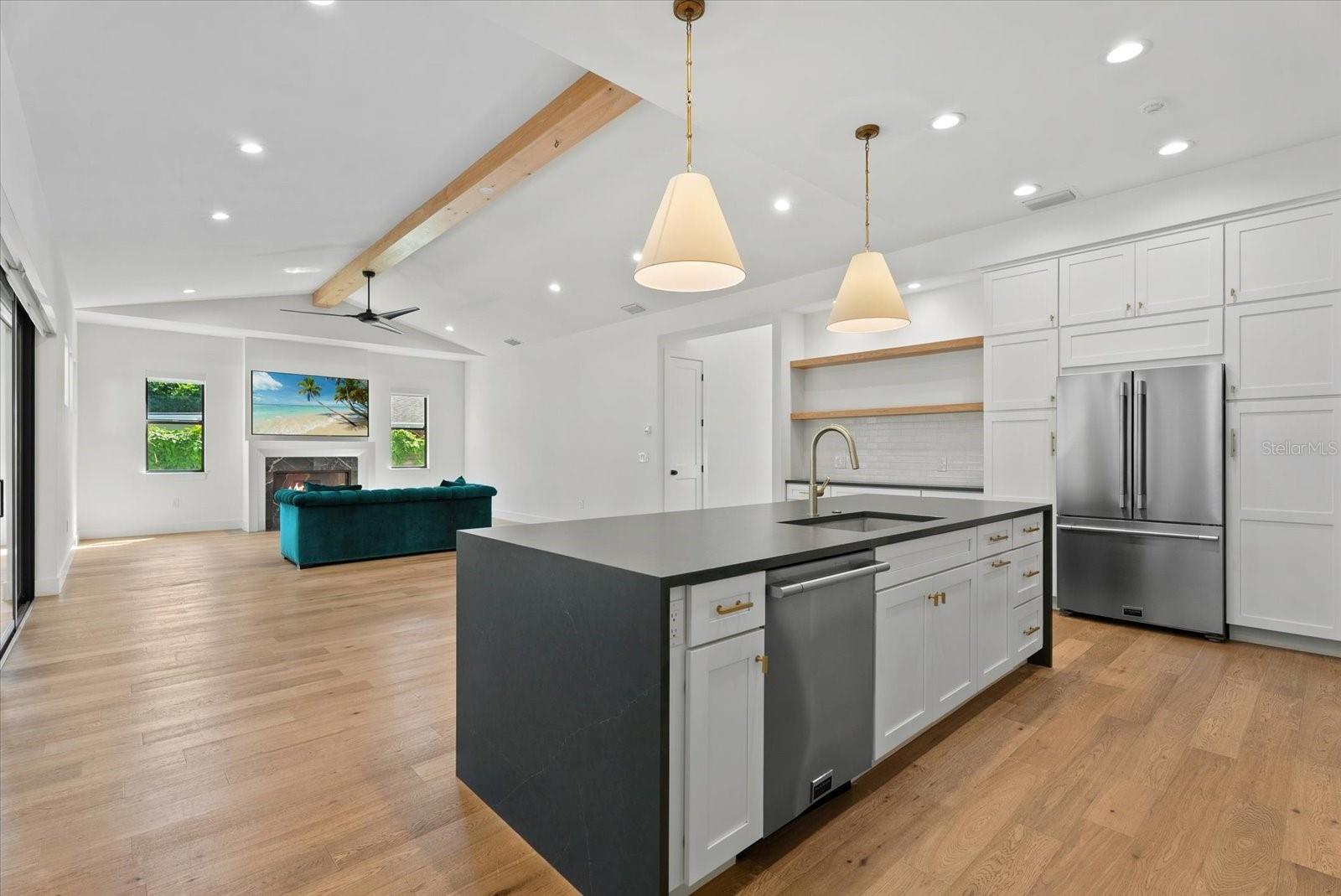 2135 DATURA ST