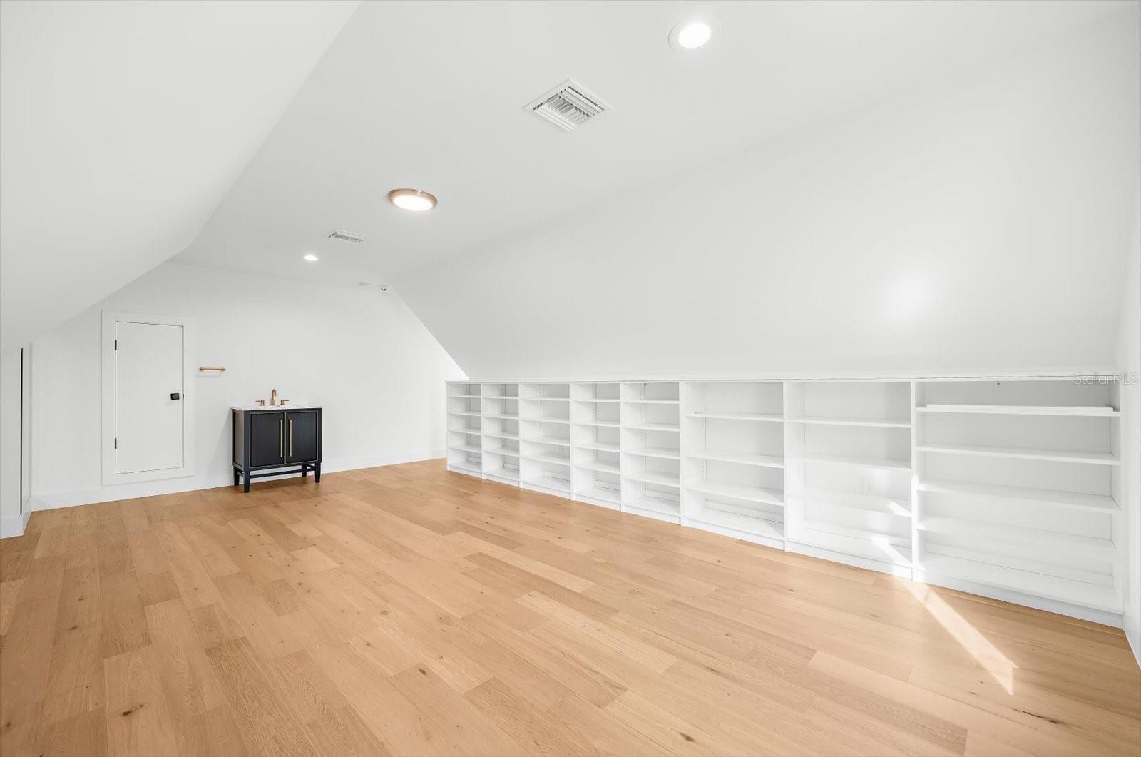 2135 DATURA ST