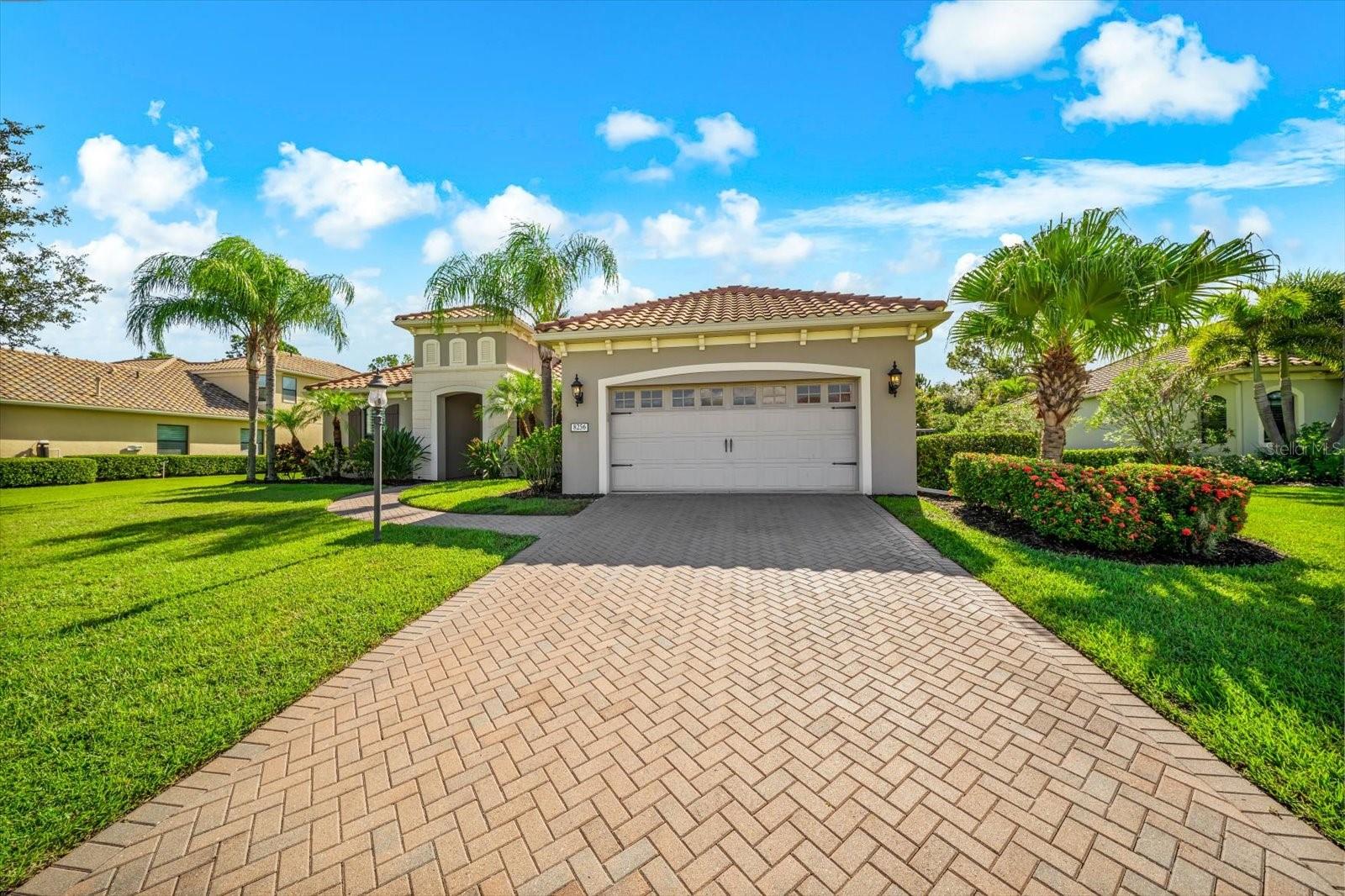 8256 LARKSPUR CIR