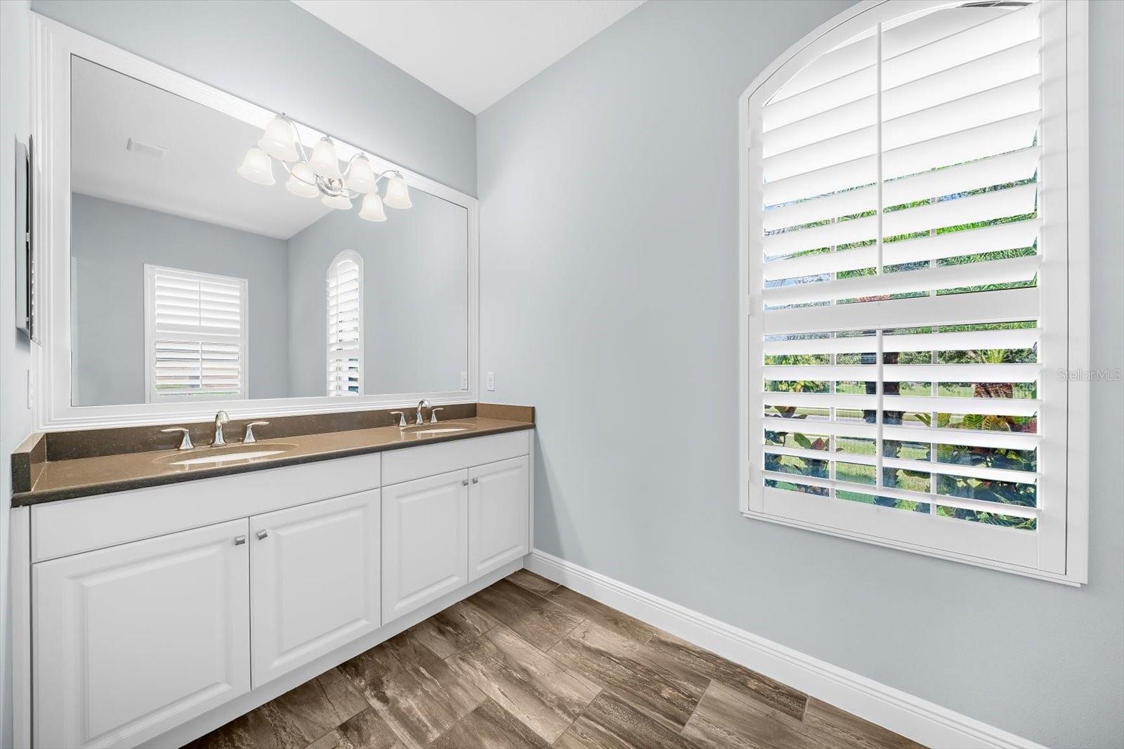 8256 LARKSPUR CIR