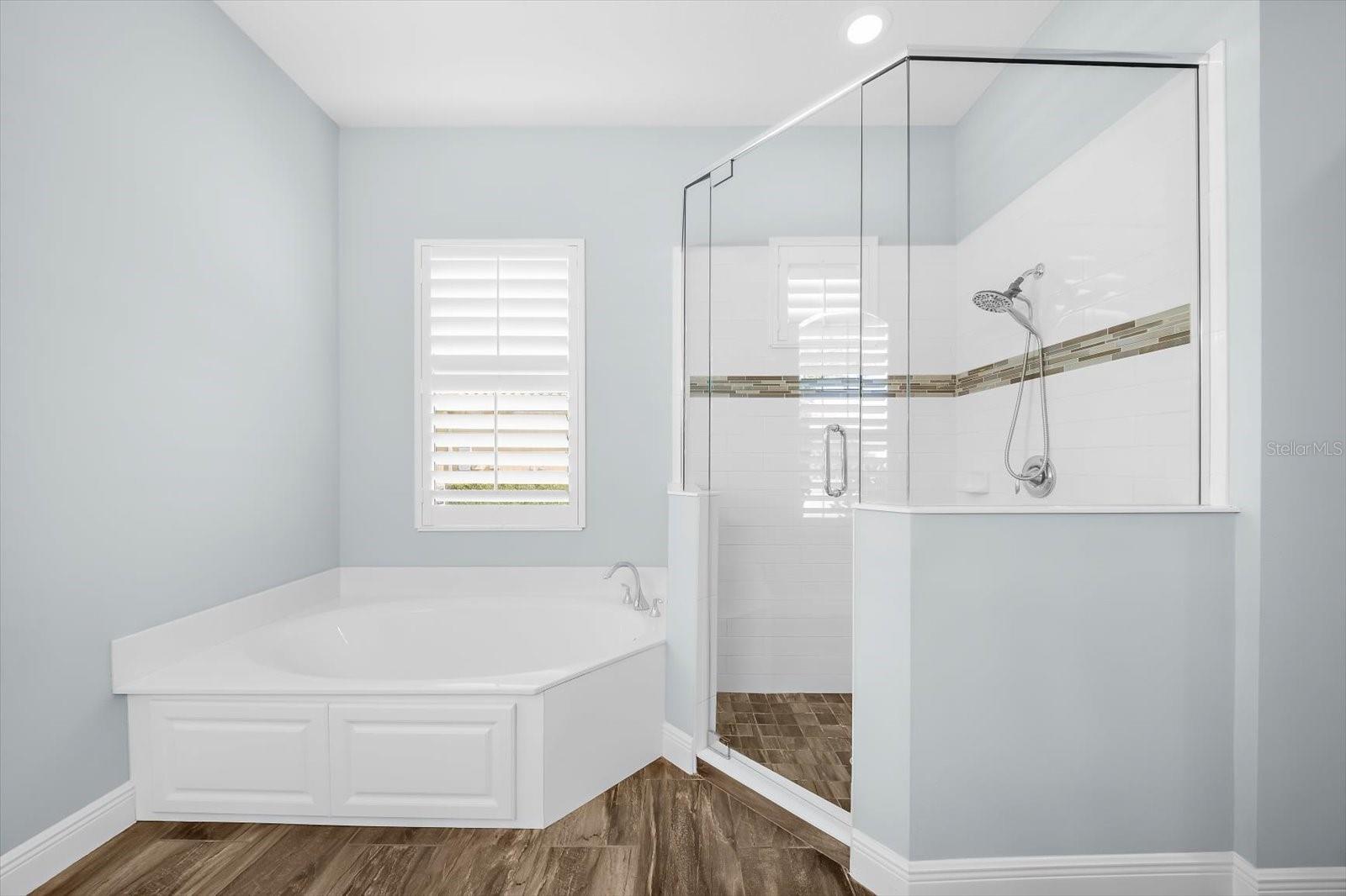 8256 LARKSPUR CIR