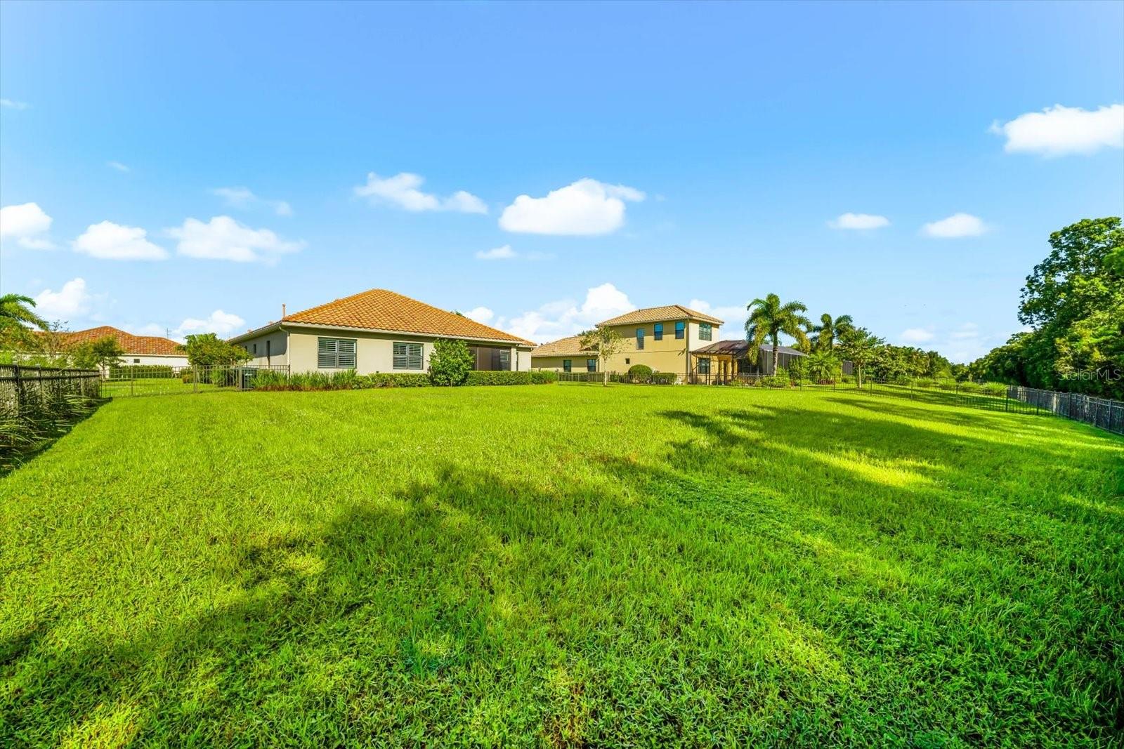8256 LARKSPUR CIR