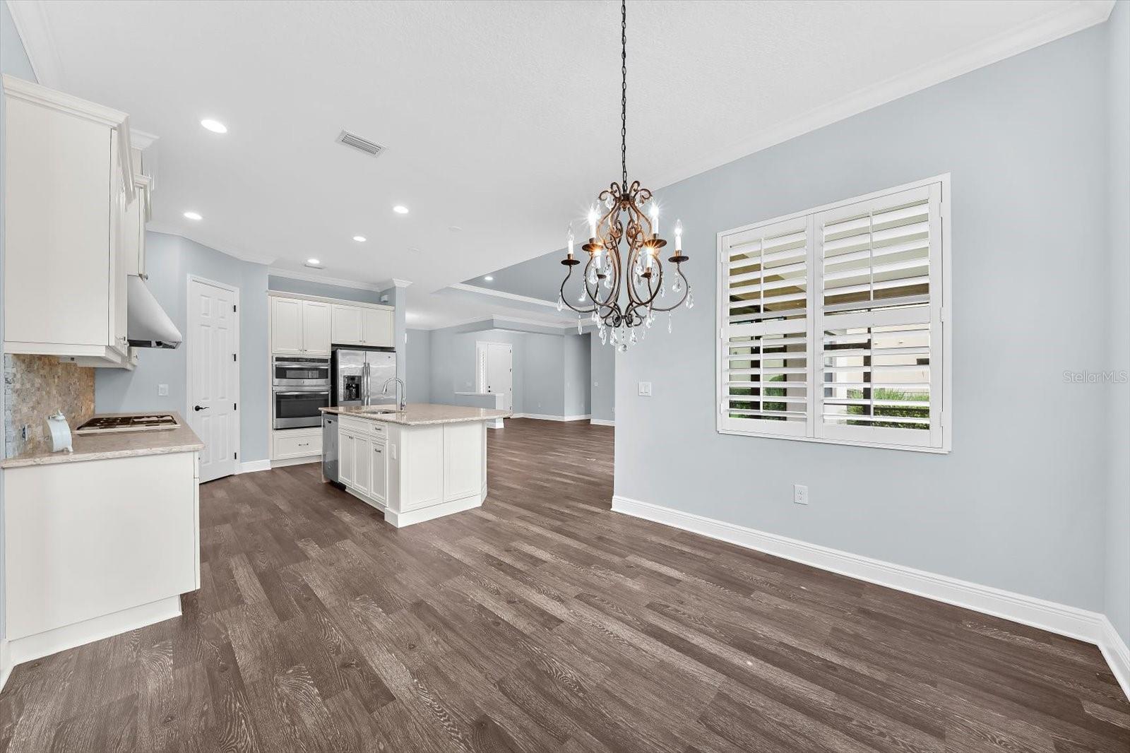 8256 LARKSPUR CIR