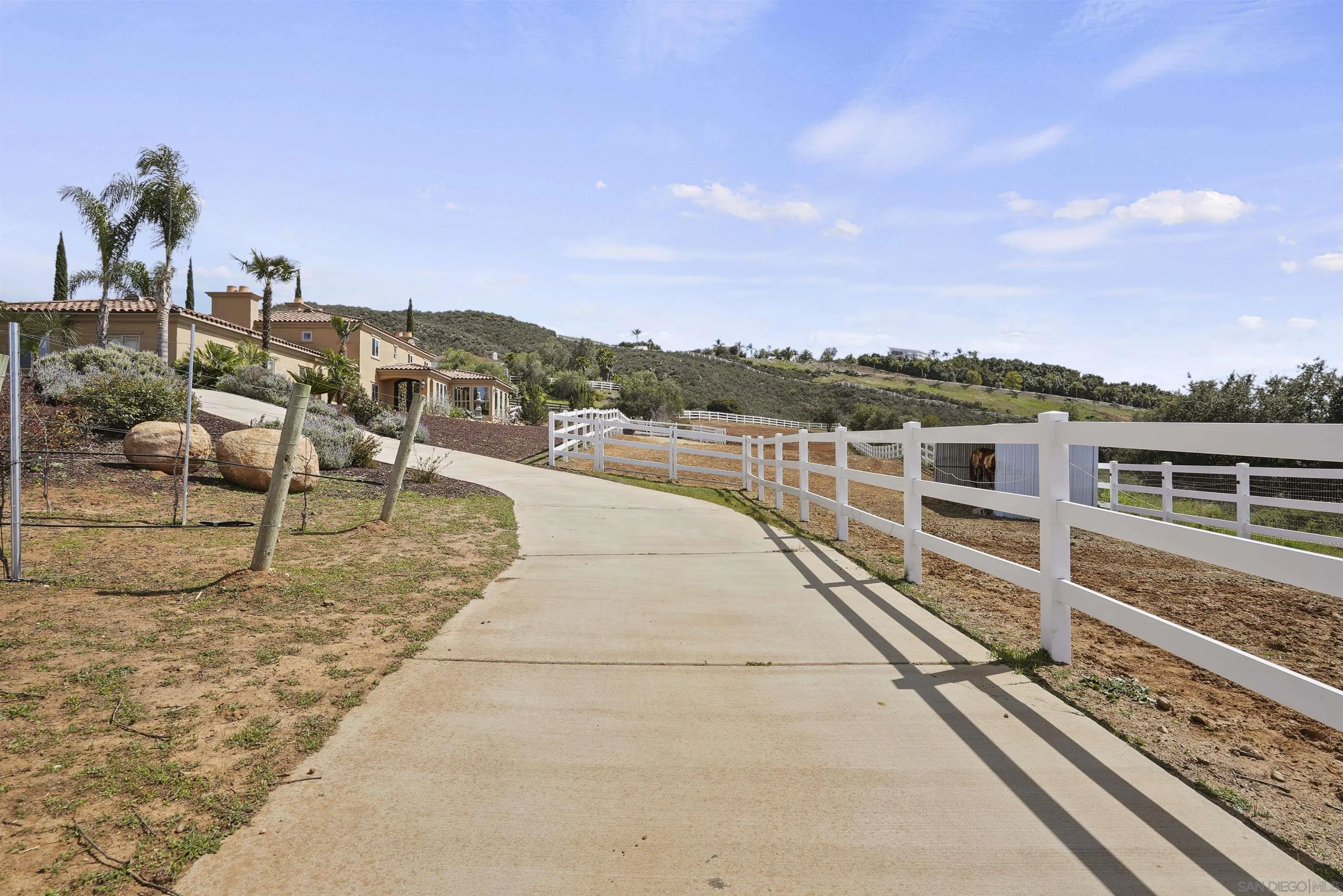 37522 La Encina Circle