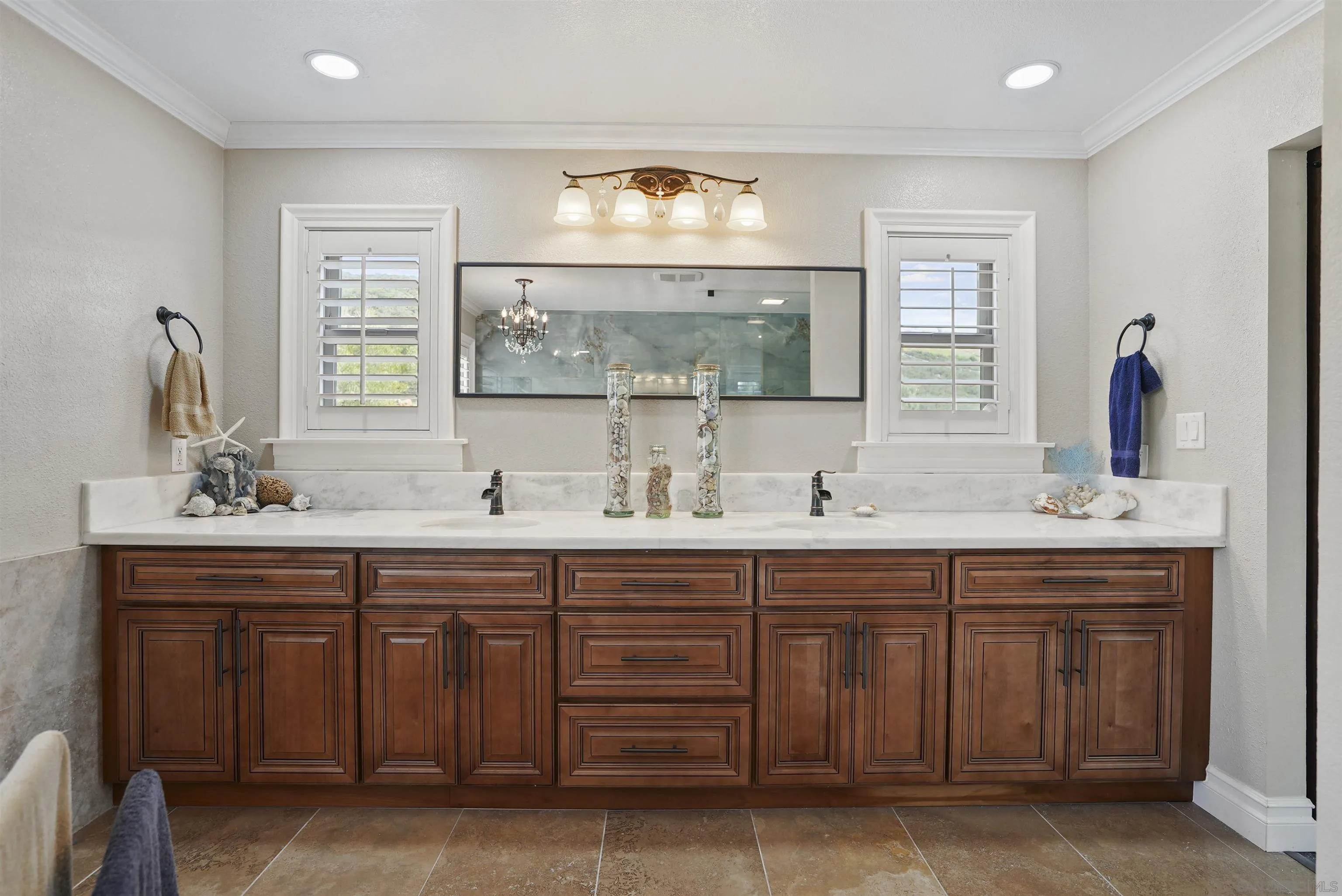 37522 La Encina Circle