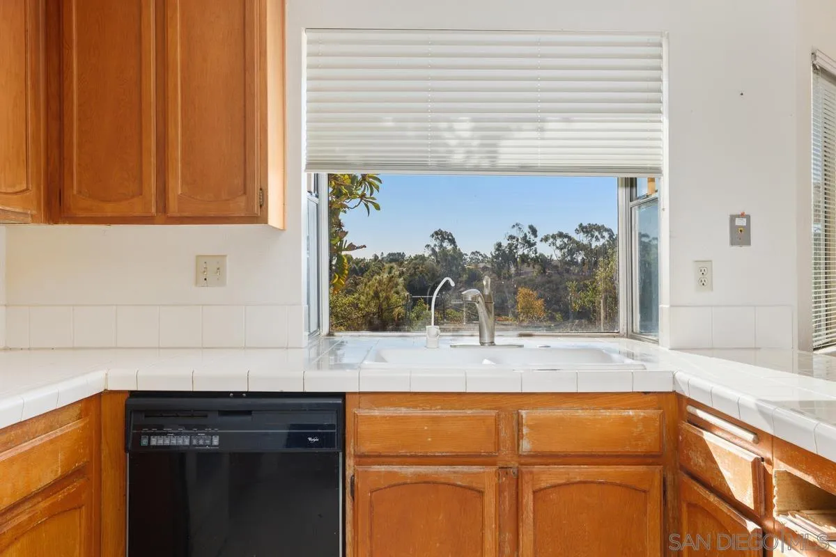 7275 Rock Canyon Drive