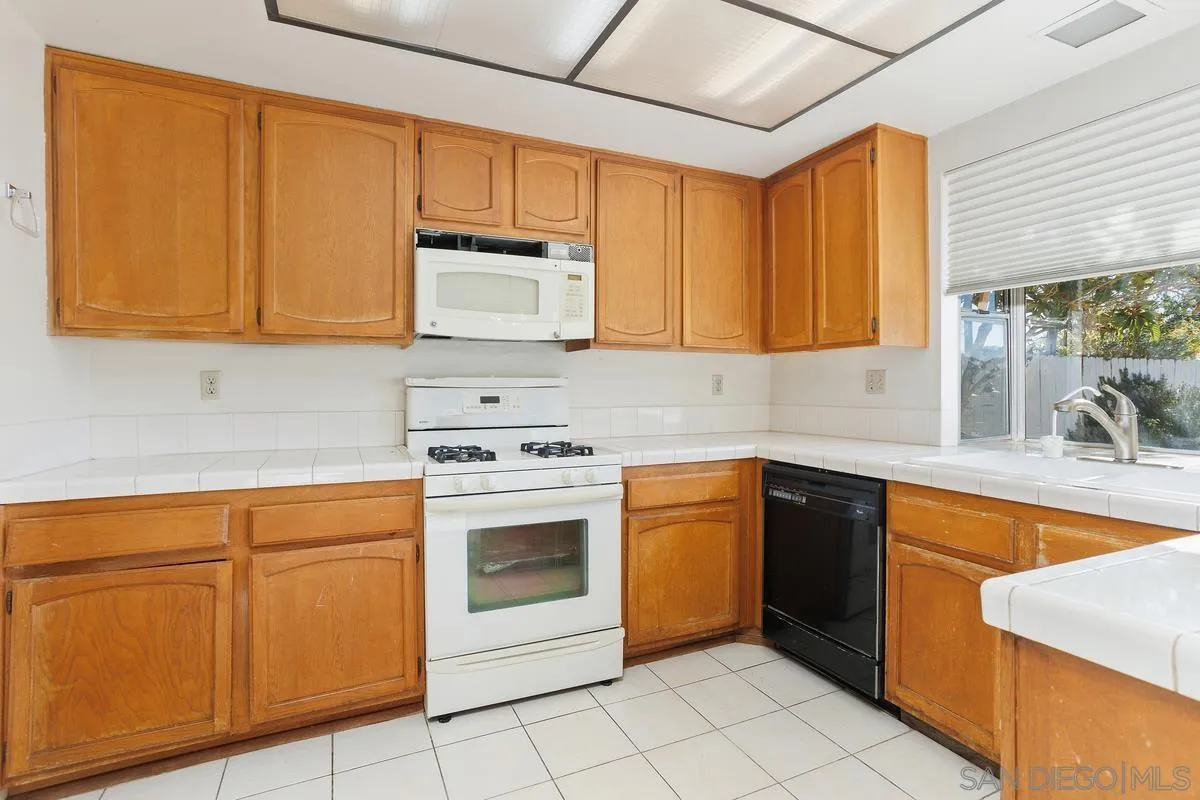 7275 Rock Canyon Drive