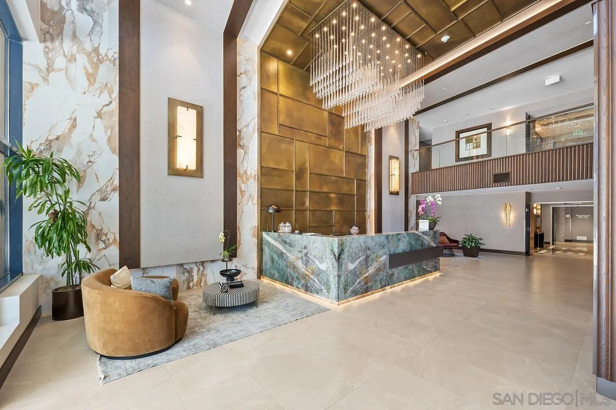 1325 Pacific Hwy. Unit 701