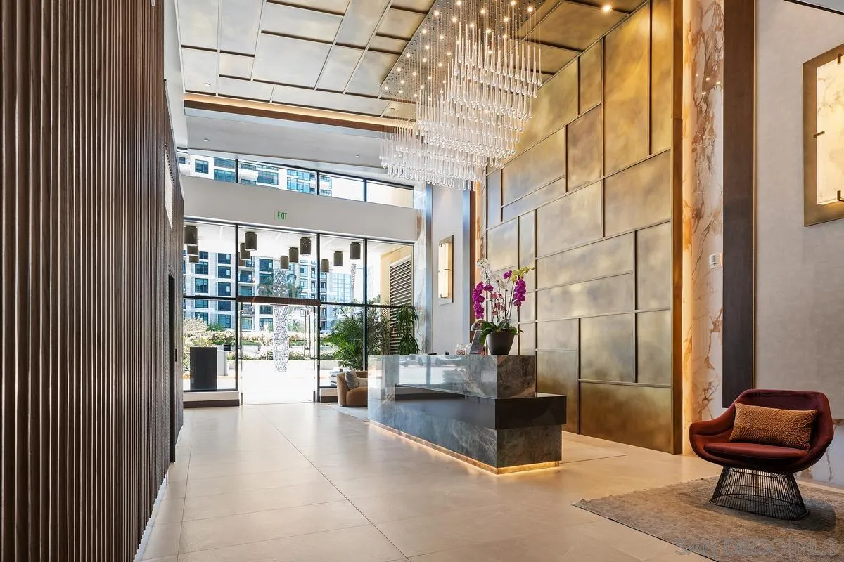 1325 Pacific Hwy. Unit 701