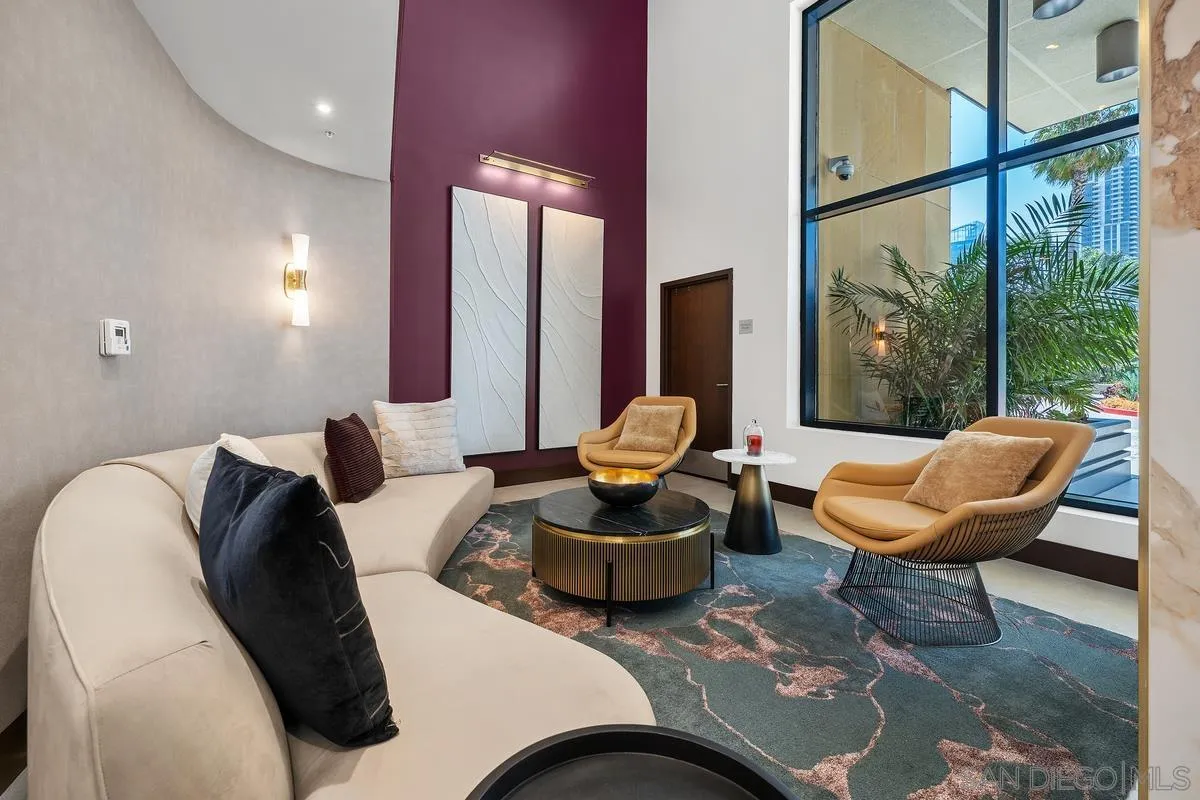 1325 Pacific Hwy. Unit 701