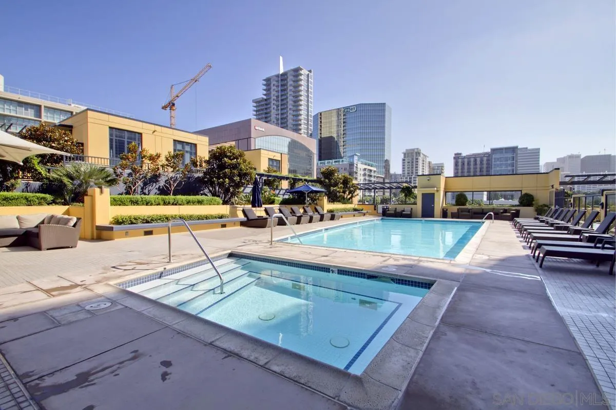 1325 Pacific Hwy. Unit 701