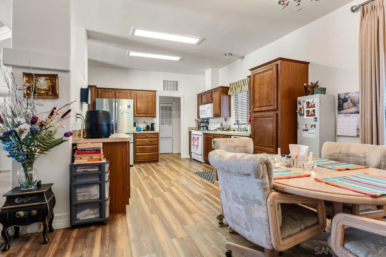 525 W El Norte Parkway Unit 75