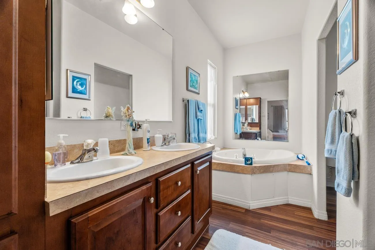 525 W El Norte Parkway Unit 75