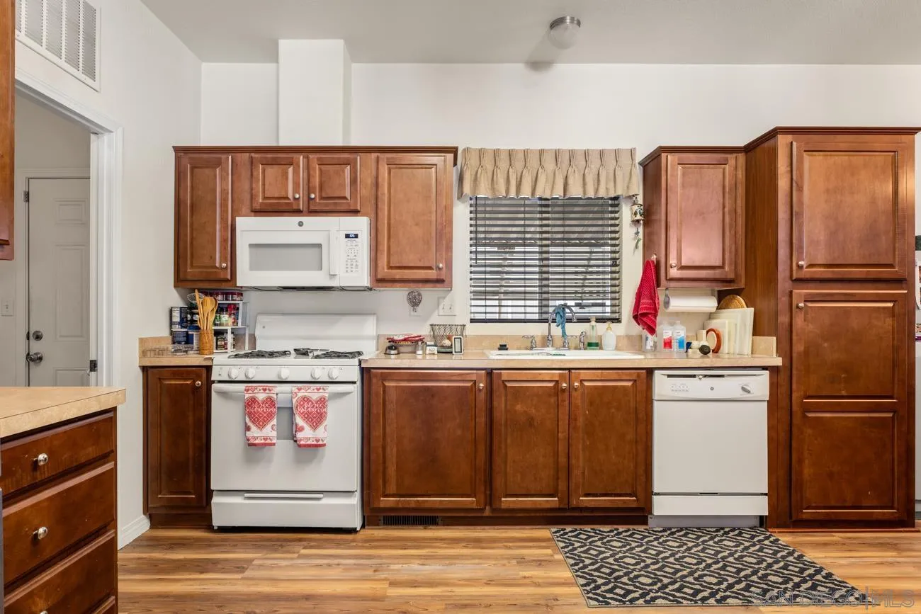 525 W El Norte Parkway Unit 75