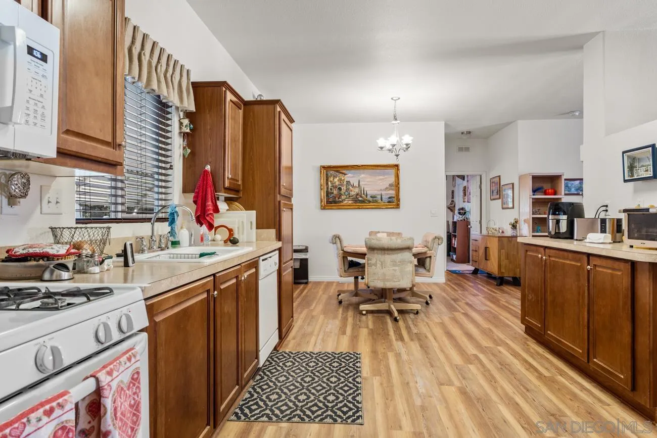 525 W El Norte Parkway Unit 75