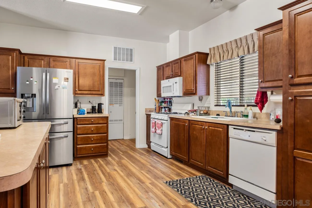 525 W El Norte Parkway Unit 75