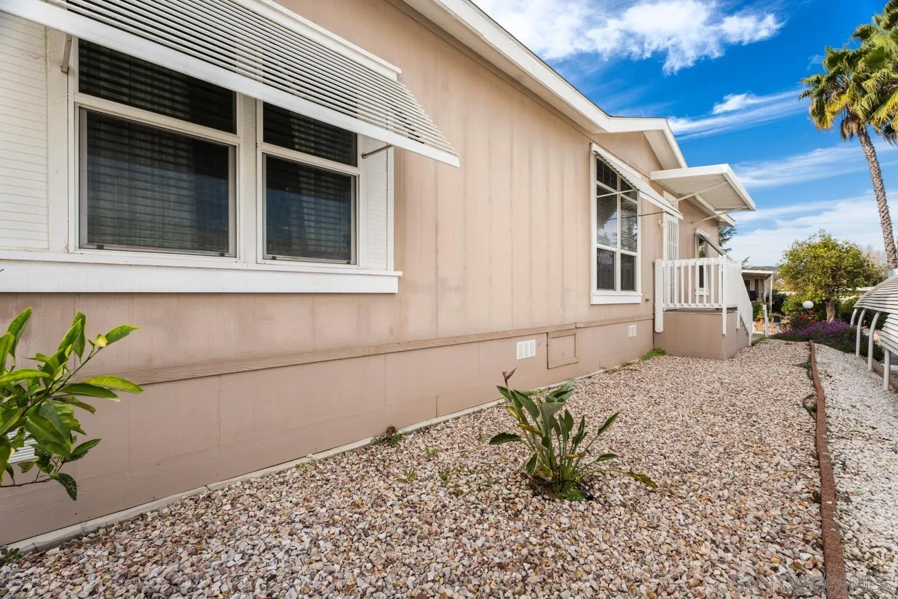 525 W El Norte Parkway Unit 75