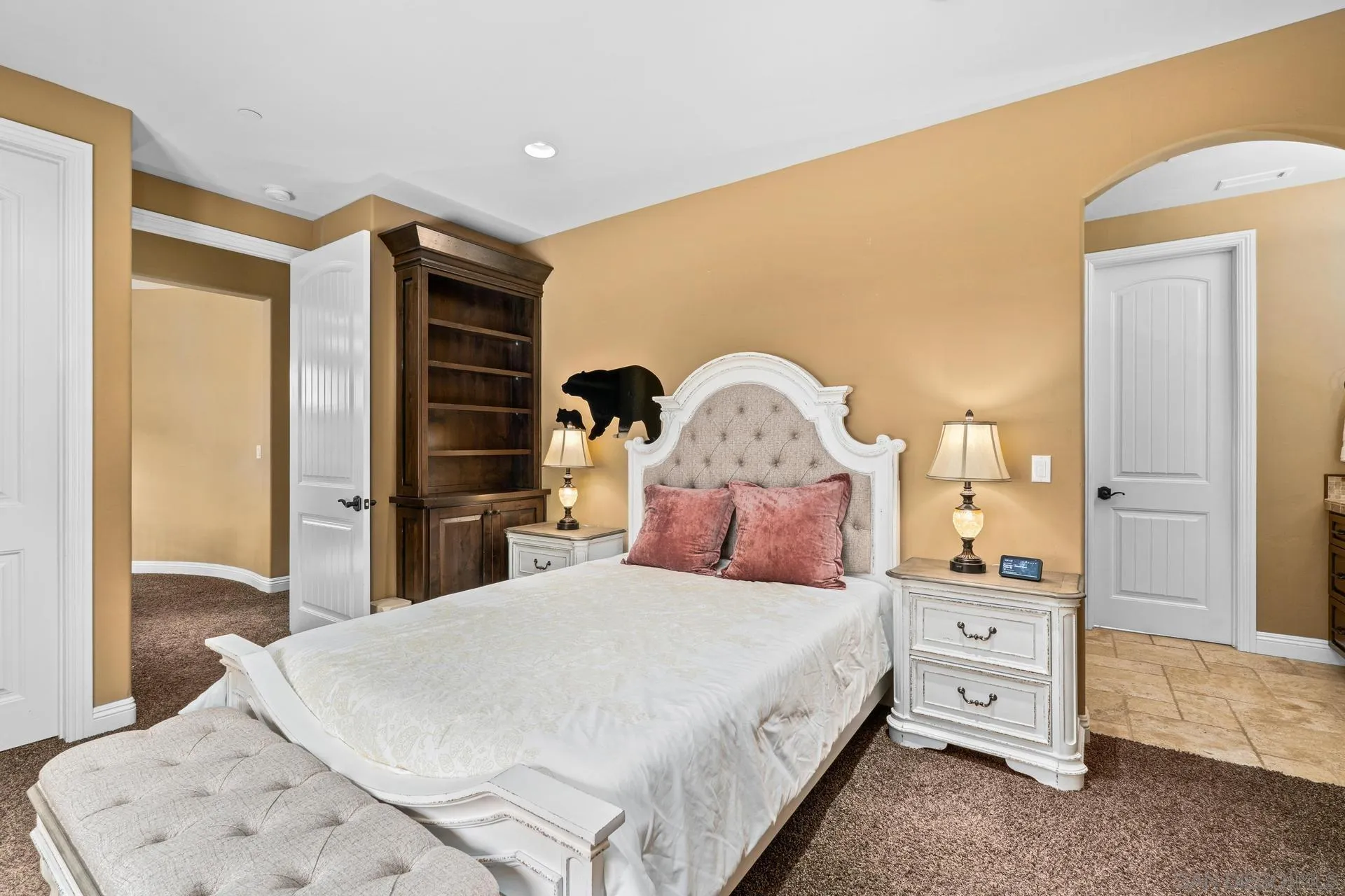 208 Alicia Way