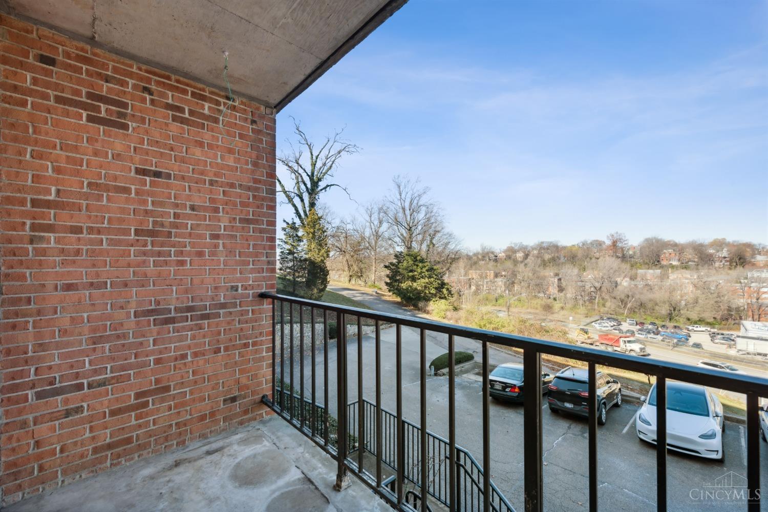521 W Martin Luther King Drive B18