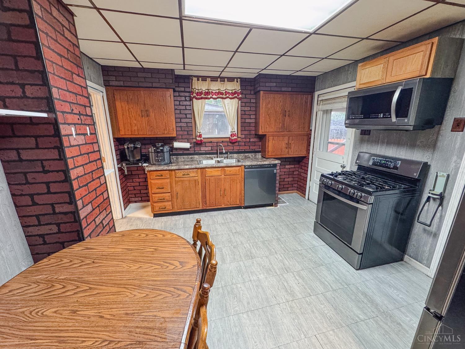 3815 watterson Road