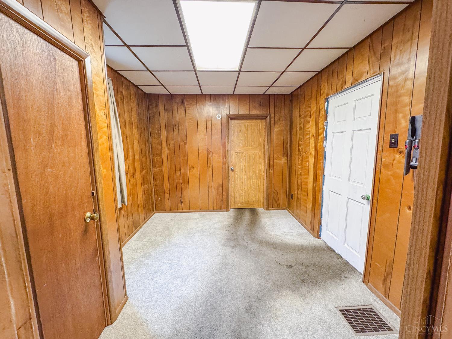 3815 watterson Road