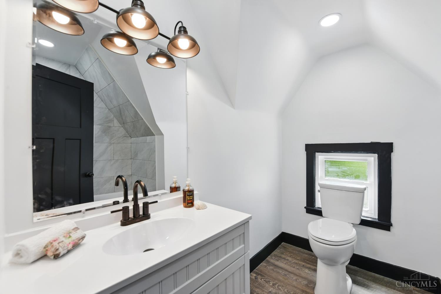 752 S Fred Shuttlesworth Circle