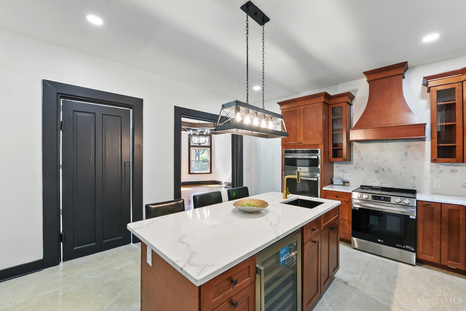 752 S Fred Shuttlesworth Circle