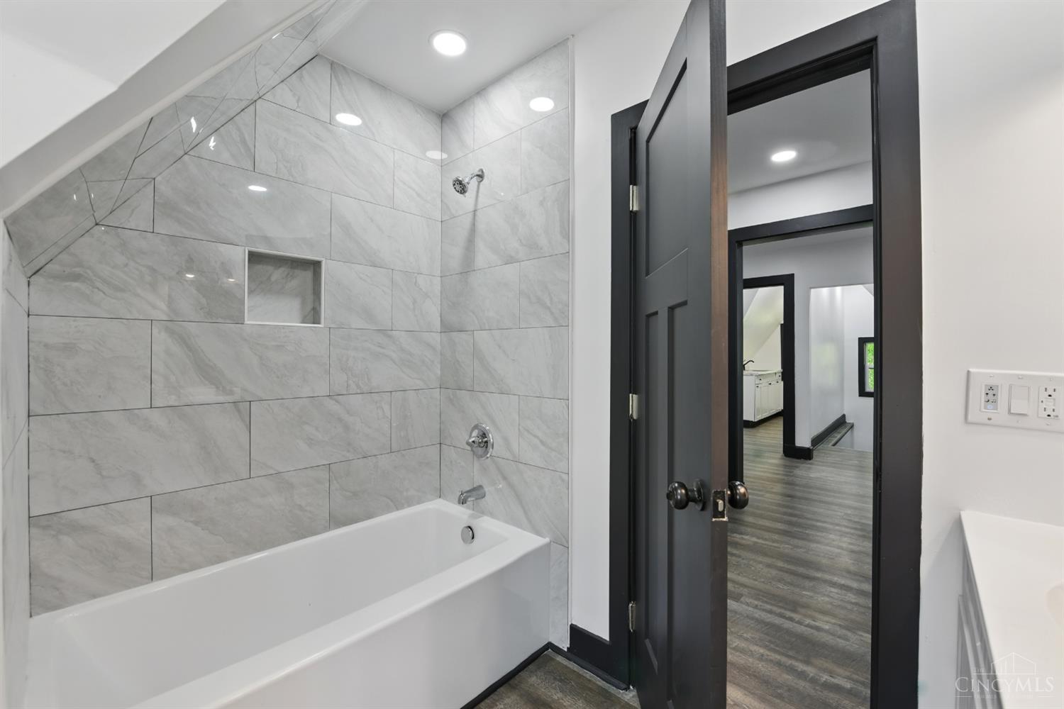 752 S Fred Shuttlesworth Circle