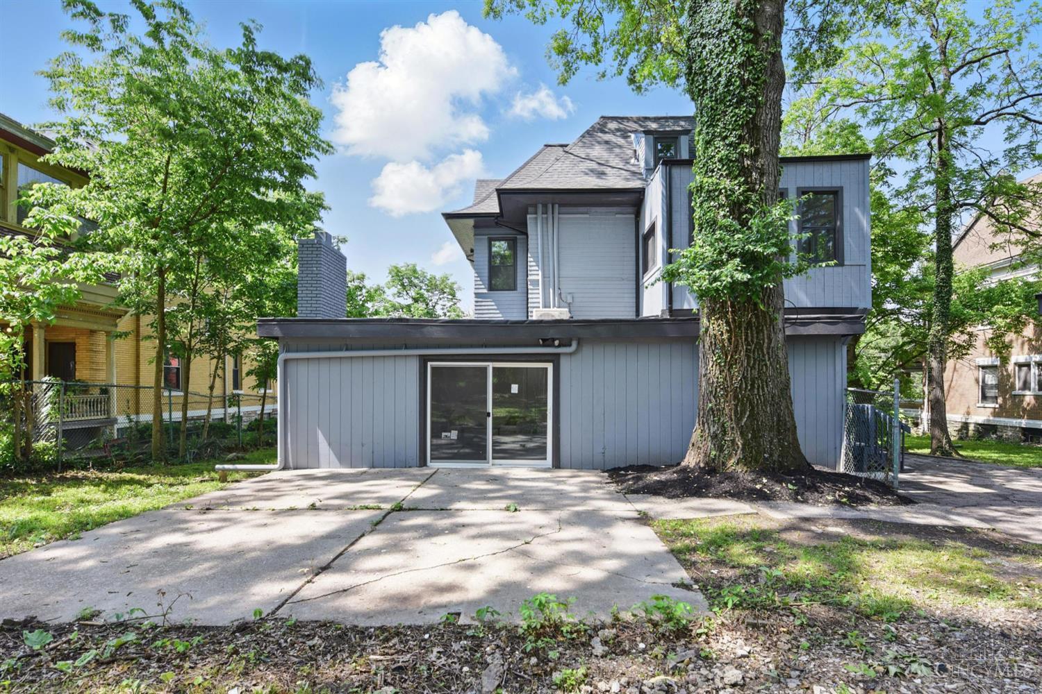 752 S Fred Shuttlesworth Circle