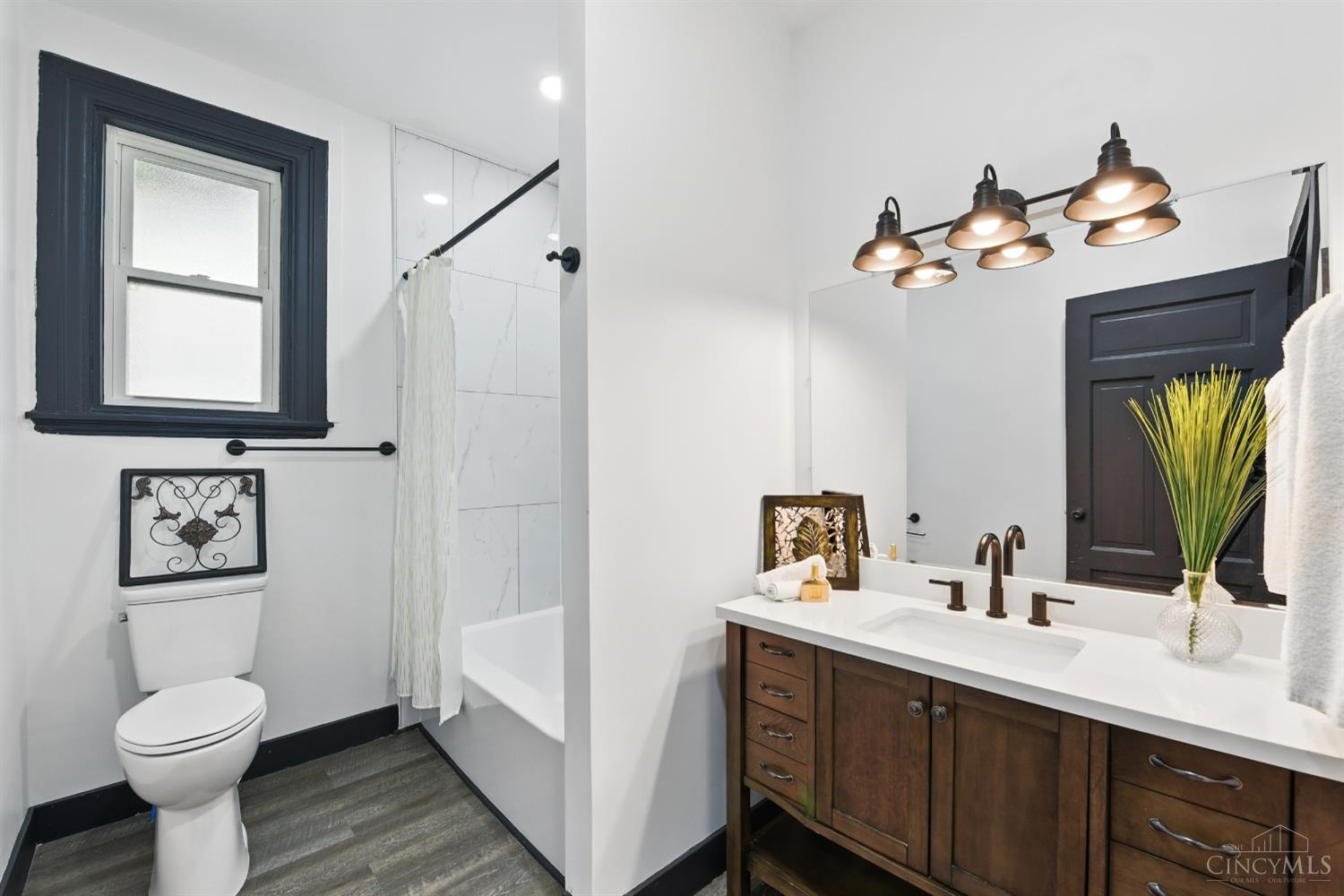 752 S Fred Shuttlesworth Circle