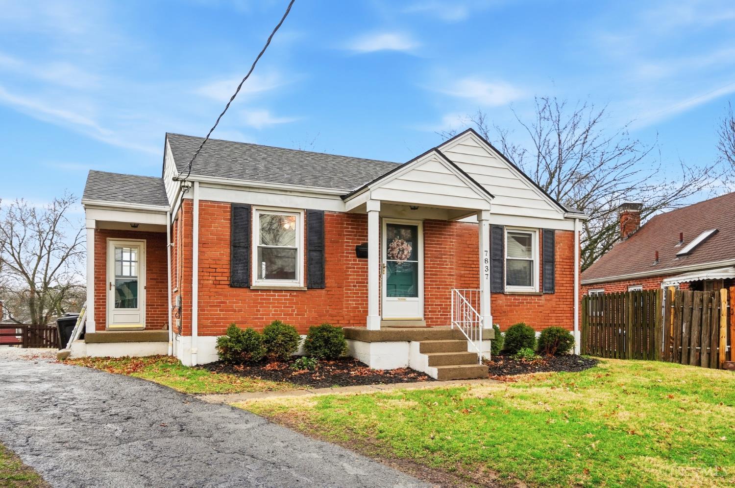 7837 Moss Court