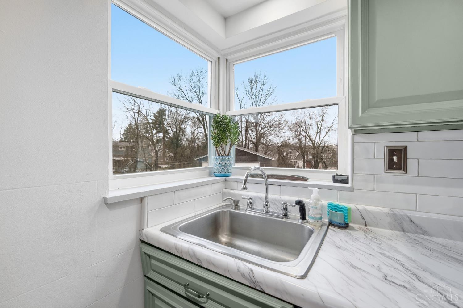 7837 Moss Court