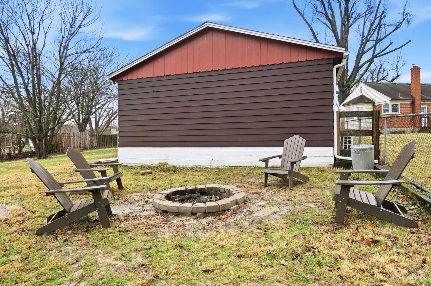 7837 Moss Court