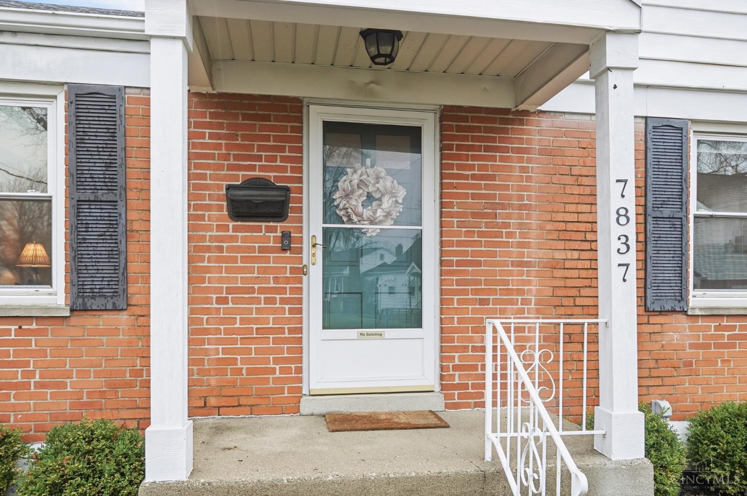 7837 Moss Court