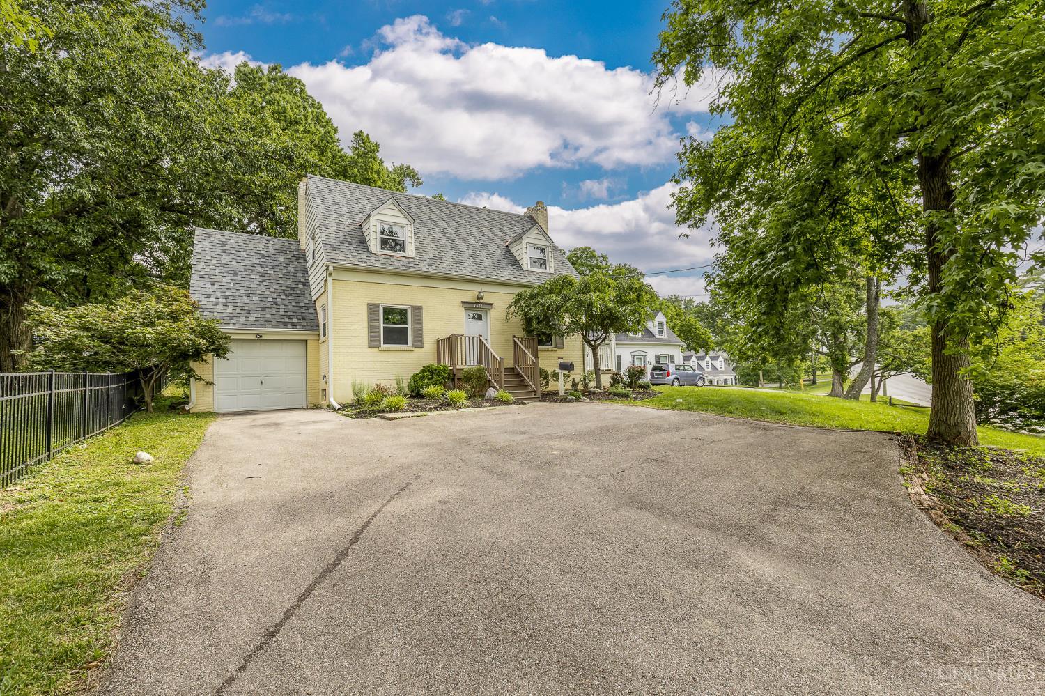 7527 Montgomery Road
