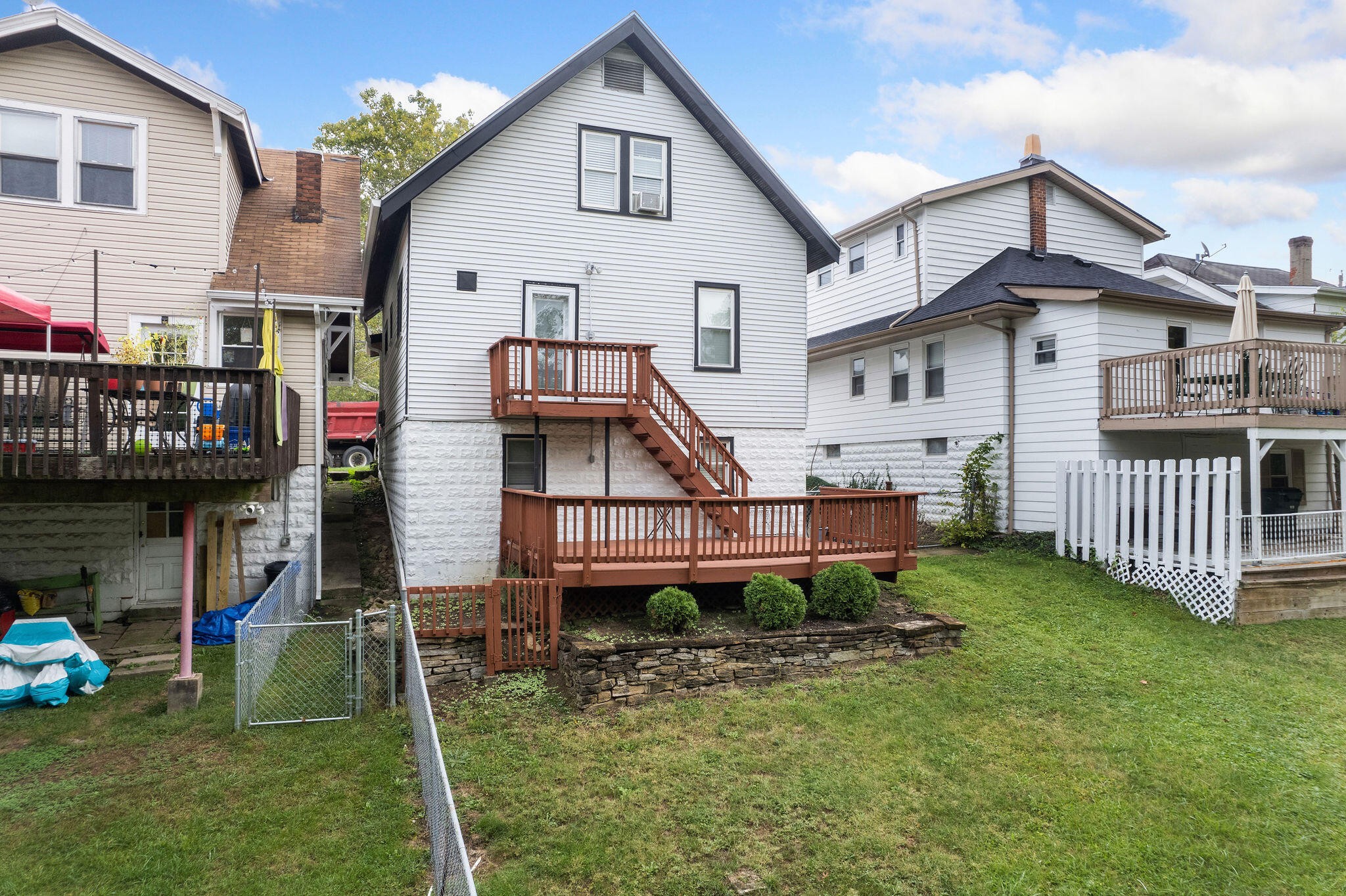 383 Linden Avenue