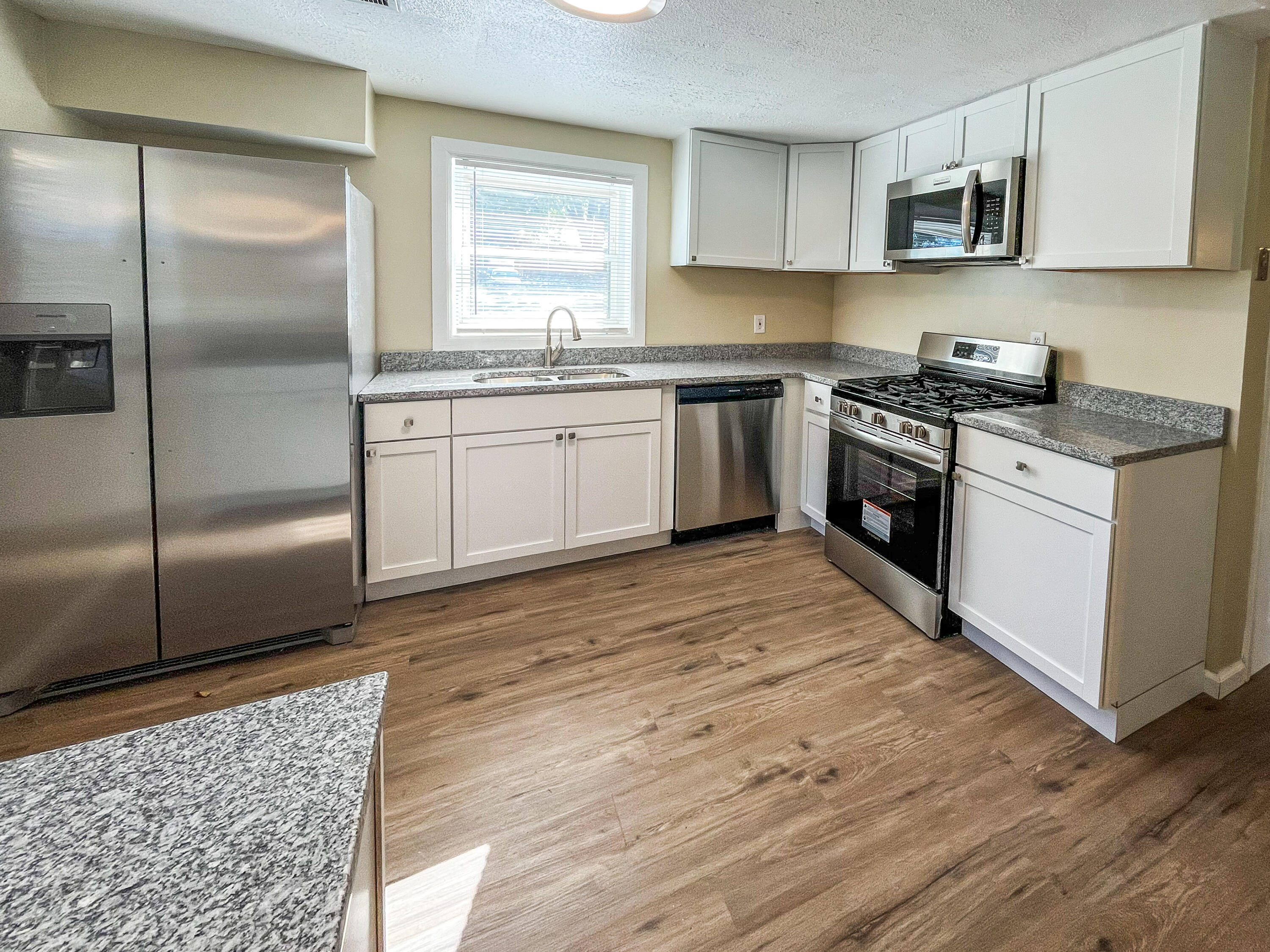 3372 Pine Tree Lane
