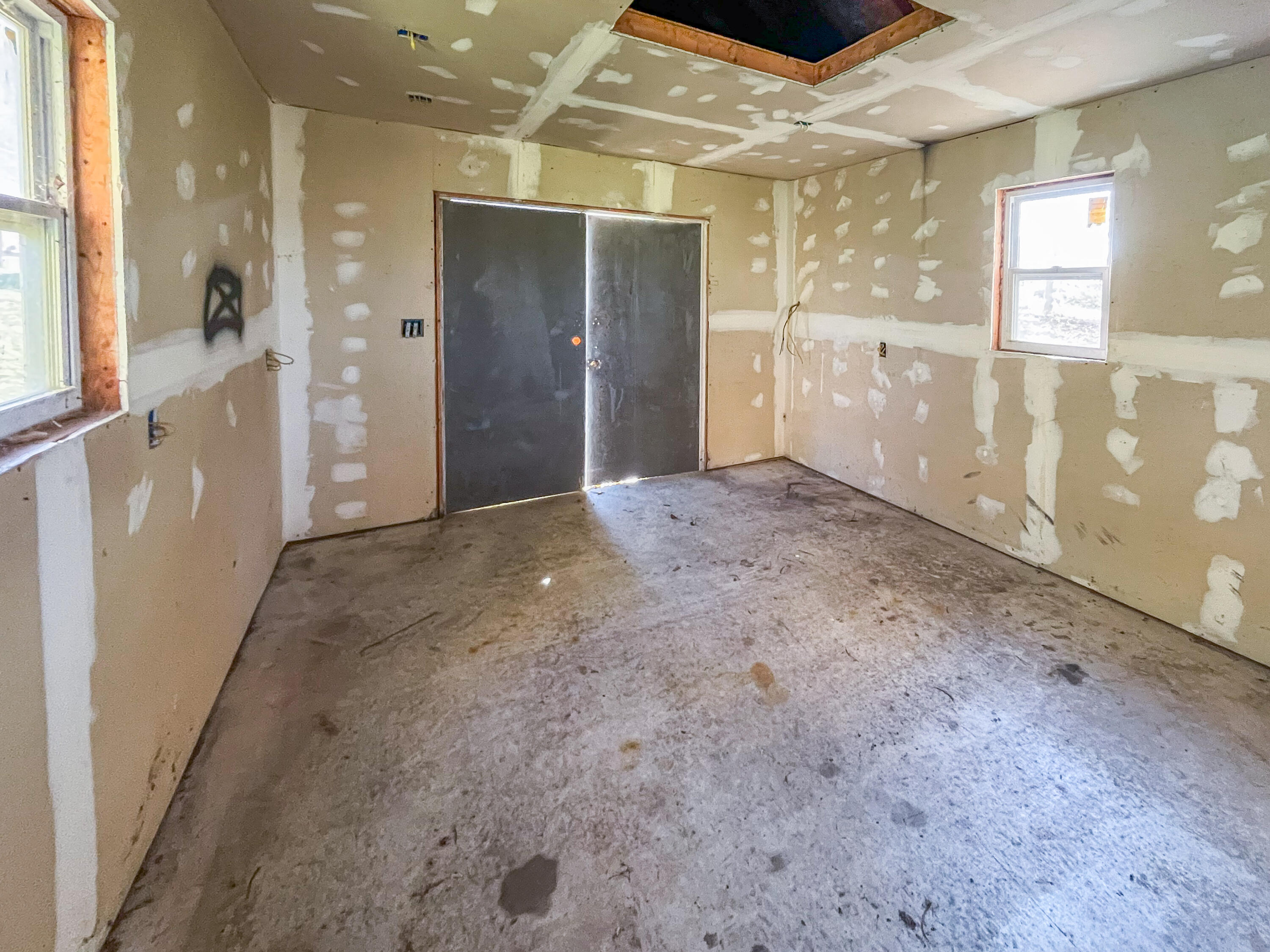 3372 Pine Tree Lane