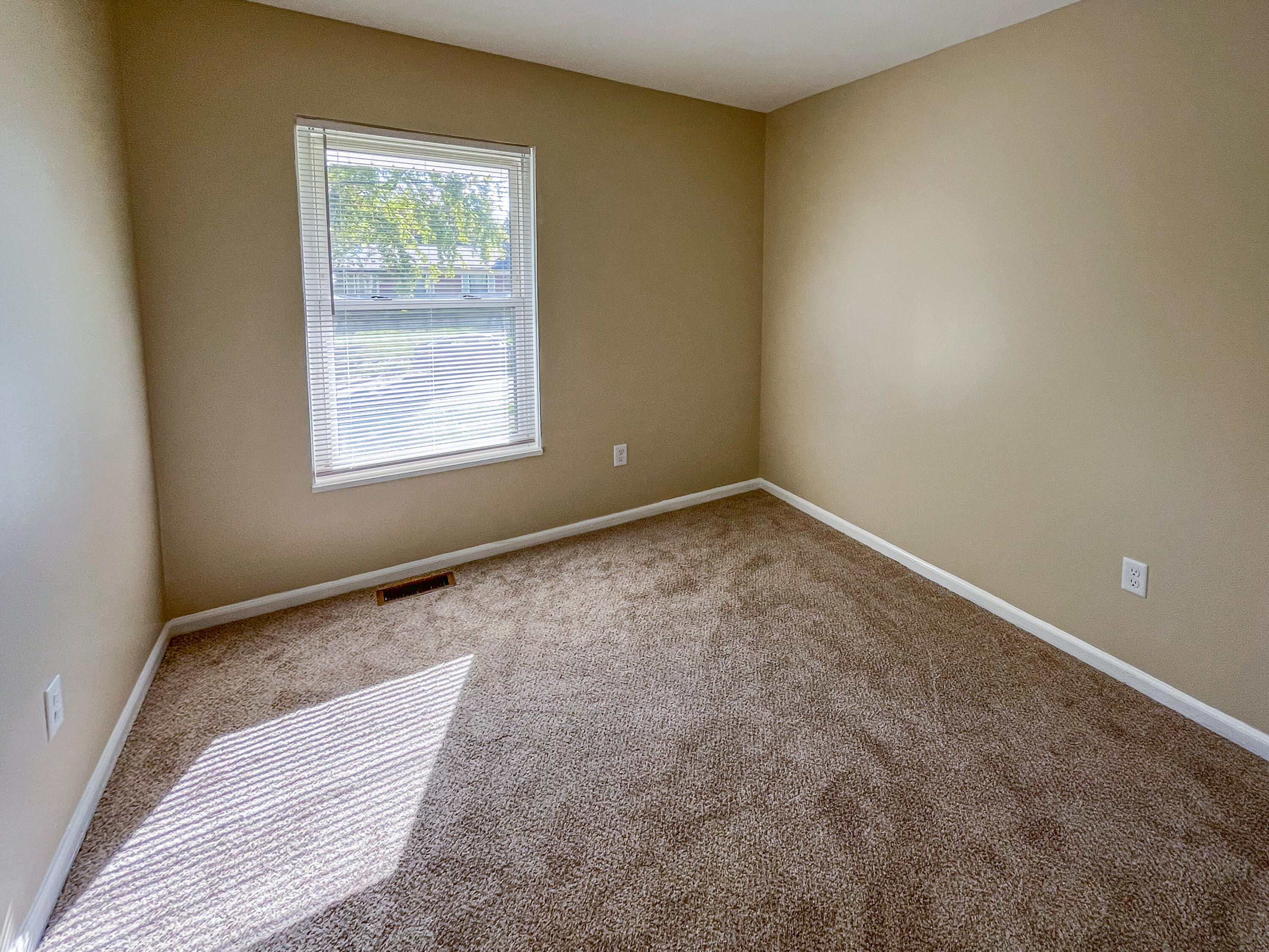 3372 Pine Tree Lane