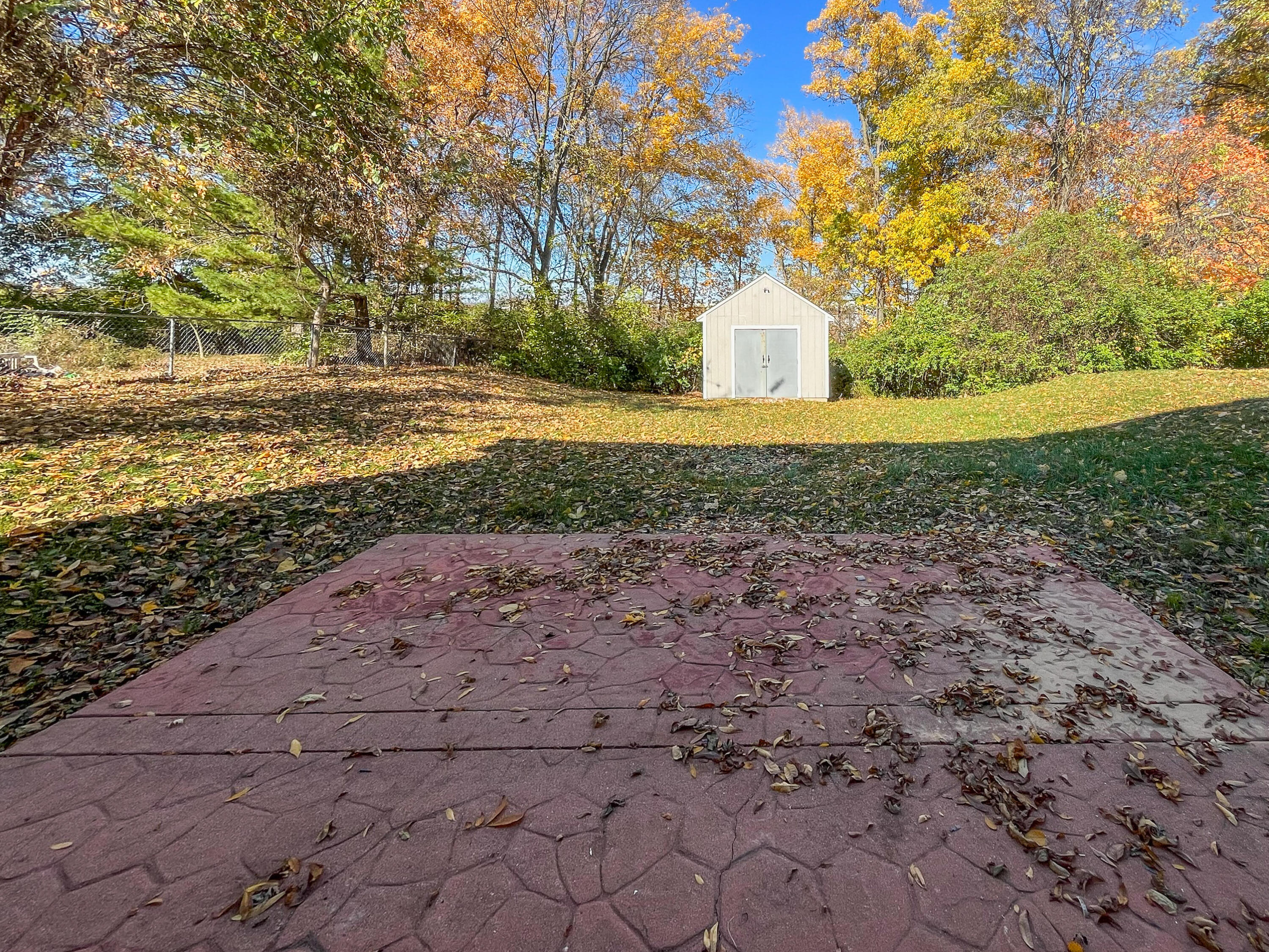 3372 Pine Tree Lane